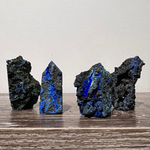 Load image into Gallery viewer, Azurite and Malachite Crystal Tower Point Generator
