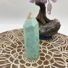 Load image into Gallery viewer, Turquoise Crystal Tower Point Generator
