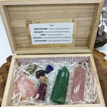 Load image into Gallery viewer, Crystal Love Gift Set in Wooden Presentation Box
