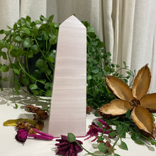 Load image into Gallery viewer, Mangano Calcite  Crystal Tower Obelisk Point
