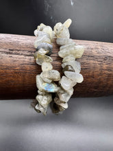 Load image into Gallery viewer, Labradorite Crystal Chip Bracelet
