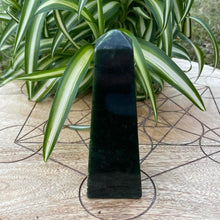 Load image into Gallery viewer, Nephrite Jade Crystal Tower Point Generator
