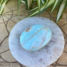 Load image into Gallery viewer, Aragonite Crystal Palm Stone Palmstone
