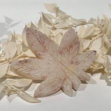 Load image into Gallery viewer, Leaf Crystal Carving Leaf Shape Crystal
