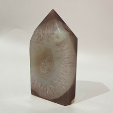 Load image into Gallery viewer, Druzy Agate Crystal Tower Point Generator
