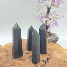 Load image into Gallery viewer, Shungite Crystal Tower Point Generator
