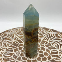 Load image into Gallery viewer, Blue Onyx Crystal Tower Point Generator
