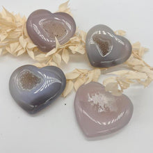 Load image into Gallery viewer, Druzy Agate Crystal Heart Carving Agate Heart
