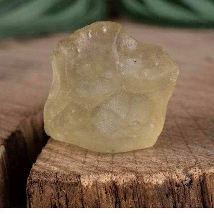 Libyan Dessert Glass LDG Crystal 5.82g in weight