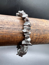 Load image into Gallery viewer, Hematite Crystal Chip Bracelet
