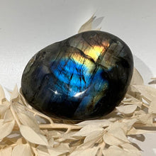 Load image into Gallery viewer, Labradorite Crystal Heart with Great Flash Labradorite Crystal Heart
