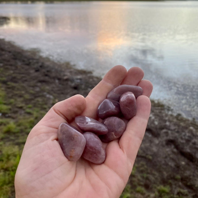 Strawberry Quartz Crystal Tumbled Stone / tumble-stone