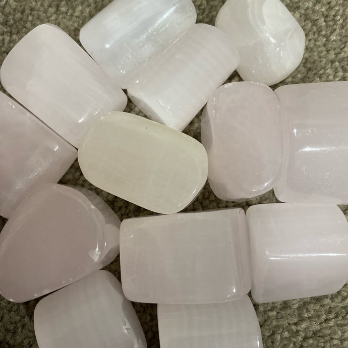 Mangano Calcite Crystal tumbled / Tumble Stones